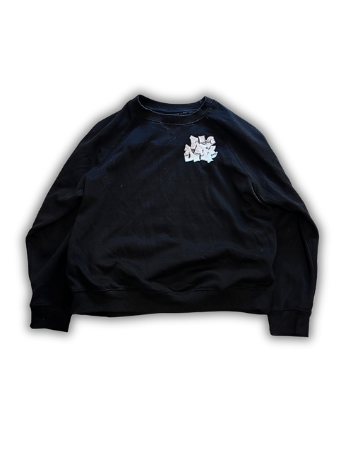 BLACK CREWNECK PULL